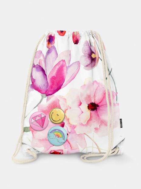 Practical bag with trendy print.